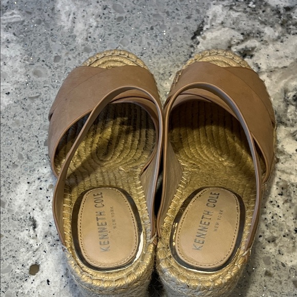 NWOB Kenneth Cole Brown Olivia X Wedge Sandals - Picture 6 of 9